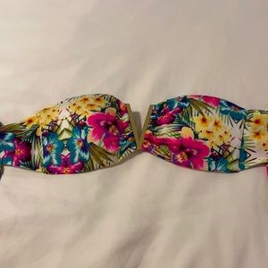 V Shaped Strapless Bandeau